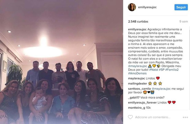 Emilly no Natal com a familia do ex (Foto: Reprodução / Instagram)