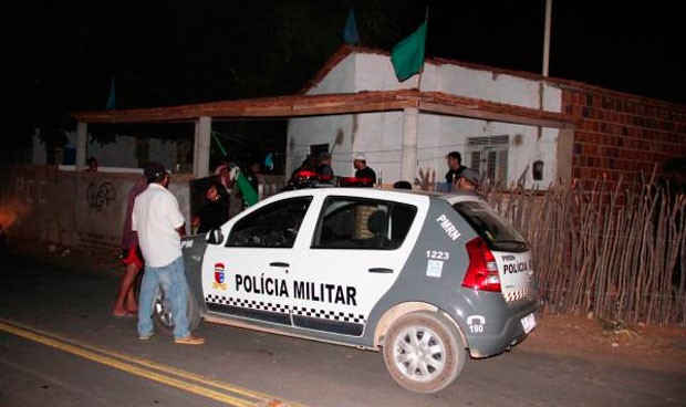 A vítima morreu dentro de casa, na noite deste sábado (8), no município de Tibau (Foto: Gilli Maia)