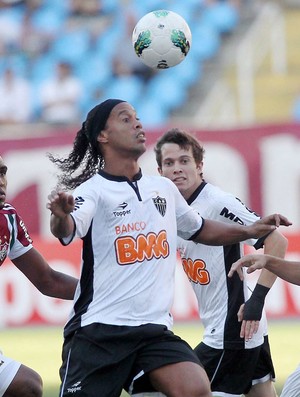 Ronaldinho e Digão Atlético-MG x Fluminense (Foto: Cezar Loureiro / Agência o Globo)