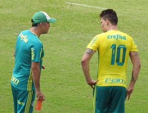 Moisés nota Palmeiras ainda irregular, mas defende Eduardo e prevê embalo