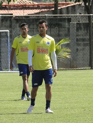 Henrique treino Cruzeiro (Foto: Rafael Araújo)