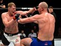 Gigantes Volkov e Struve levam bônus de "luta da noite" no UFC Roterdã