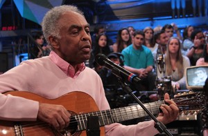 Gilberto Gil grava disco com sucessos de João Gilberto (TV Globo/Altas Horas)