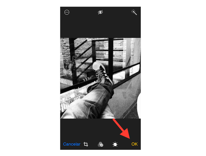 Salvando uma edição de foto no rolo de câmera do iOS 8 (Foto: Reprodução/Marvin Costa)