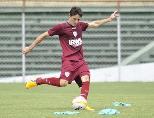 Lima zagueiro da Portuguesa (Foto: Divulgação/Site oficial)