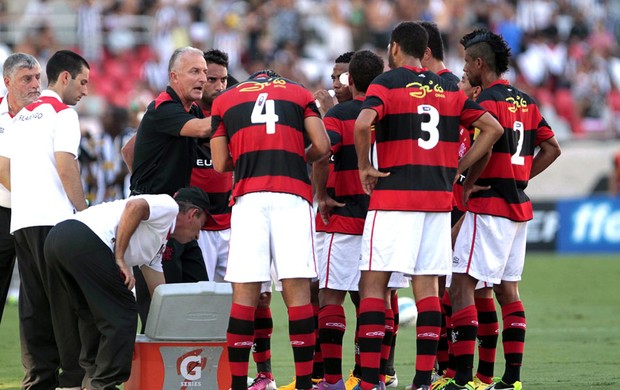 Dorival Junior no jogo do Flamengo com o Botafogo (Foto: Reginaldo Pimenta / Agência O Globo)