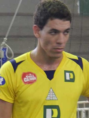 Levantador André do UTC (Foto: Felipe Santos/GLOBOESPORTE.COM)