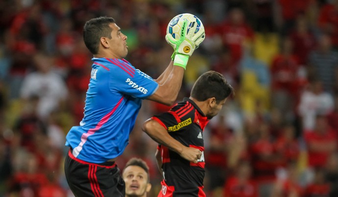 Diego Souza goleiro Flamengo Sport (Foto: Ide Gomes / Agência Estado)