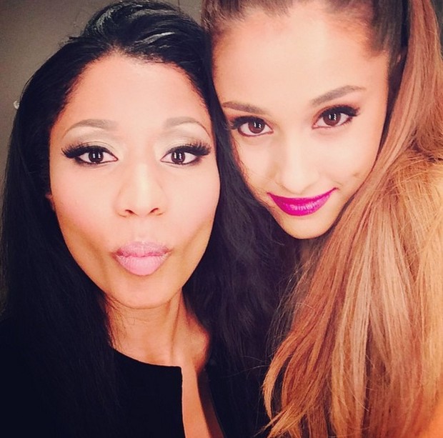 Galeria selfies VMAs - Nicki Minaj e Ariana Grande (Foto: Instagram/Reprodução)