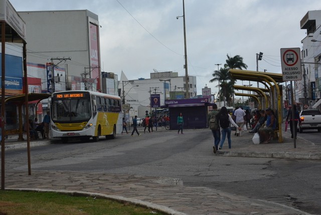 Apenas parte da frota da Viação Vitória está rodando na cidade (Foto: Anderson Oliveira/Blog do Anderson)