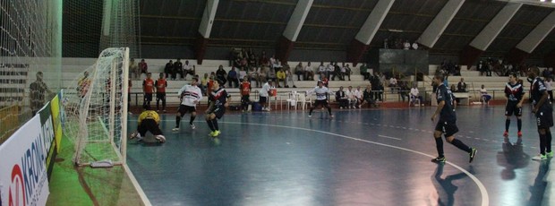 Joinville São Paulo/Suzano Liga Futsal (Foto: Thiago Fidelix)
