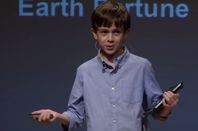 Thomas Suarez, com apenas 15 anos, promete revolucionar a impressão 3D e é fã confesso de Steve Jobs (Foto: Reprodução/YouTube)