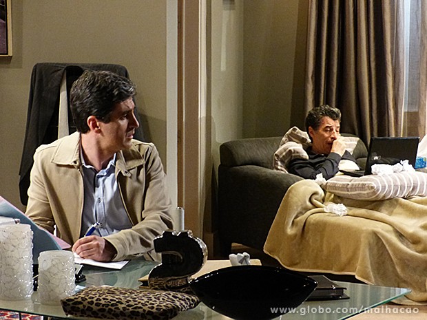 Abelardo começa a sentir pena do estado do patrão (Foto: Malhação / TV Globo)