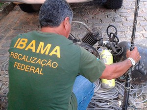 Fiscais do Ibama/RN também apreenderam equipamentos (Foto: Airton De Grande/Ibama)