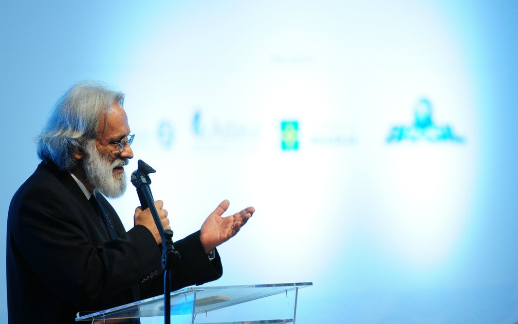 O diretor-presidente da Adasa, Paulo Salles (Foto: Pedro Ventura/GDF/Divulgação)