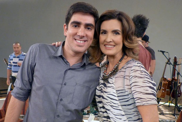 Marcelo Adnet visitou Fátima Bernardes no estúdio (Foto: Encontro com Fátima Bernardes/TV Globo)