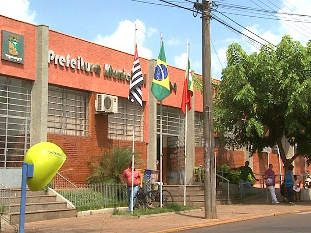 Prédio da Prefeitura de Barretos, SP (Foto: Paulo Souza/EPTV)