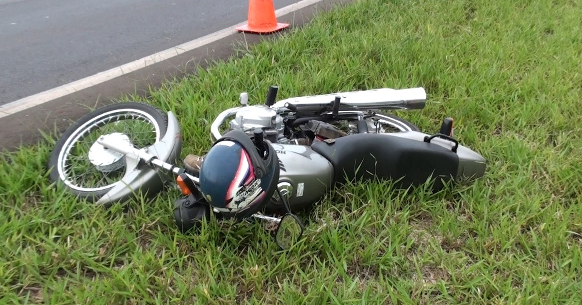 G1 Após colisão na SP 310 motoqueiro de 26 anos fica gravemente