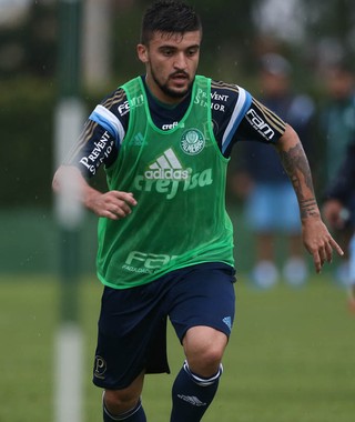 Victor Luís ganha chance e reforça boa fase de pratas da casa do Verdão