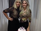 Bárbara Evans comemora o aniversário com a mãe