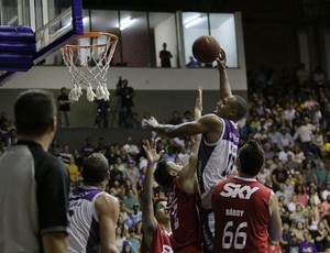 Mogi x Pinheiros - Jogo 4 - NBB (Foto: Cleomar Macedo)
