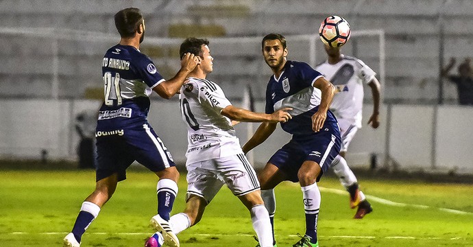 Ponte Preta x Gimnasia Sul-Americana (Foto: Fábio Leoni / PontePress)