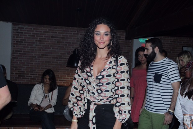 Débora Nascimento vai a arraiá promovido por Tiago Abravanel no Rio (Foto: Marcello Sá Barretto / AgNews)