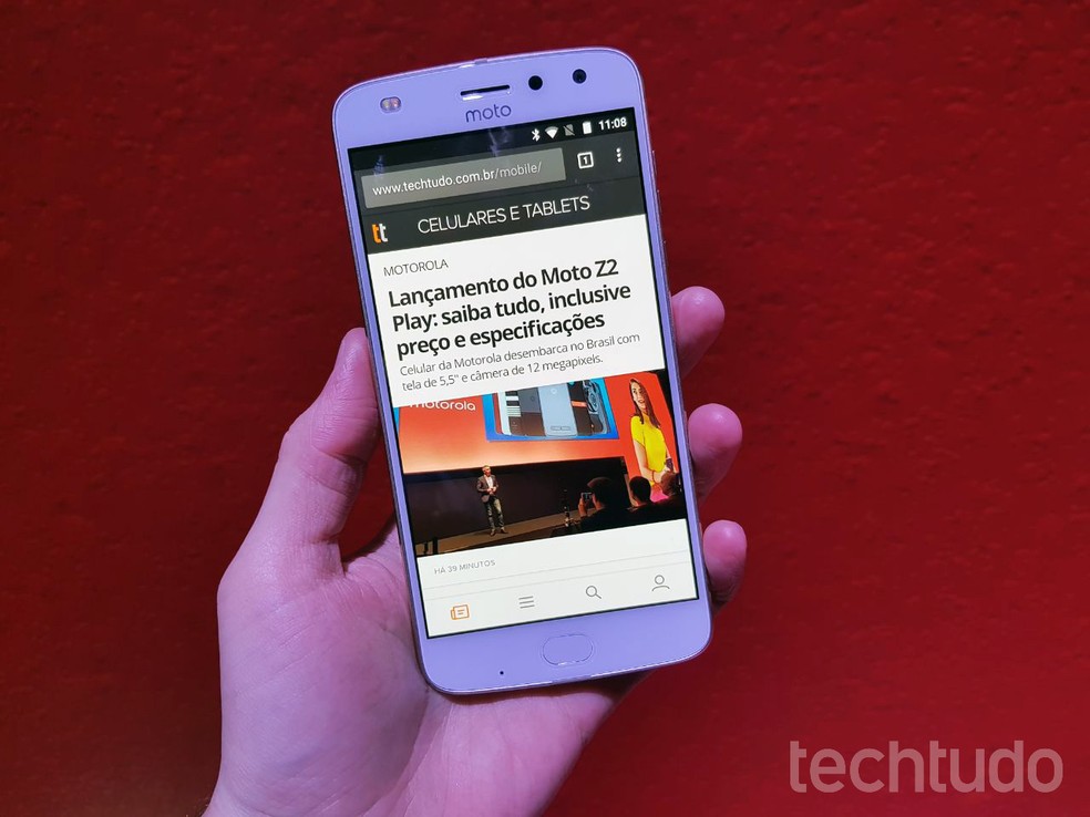 Moto Z2 Play é compatível com os Moto Snaps (Foto: Thássius Veloso/TechTudo)