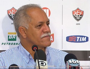 Raimundo queiroz, diretor de futebol do vitória (Foto: Imagens/TV Bahia) Raimundo queiroz, diretor de futebol do vitória (Foto: Imagens/TV Bahia)
