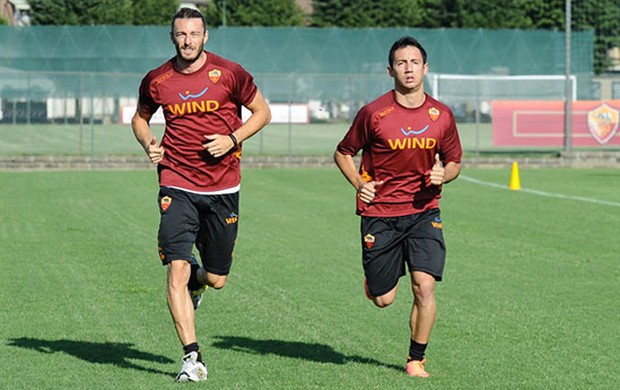 Balzaretti e Piris treinam no Roma (Foto: Reprodução / Site Oficial do Roma)