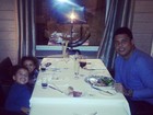 Após separação, Ronaldo janta com as filhas