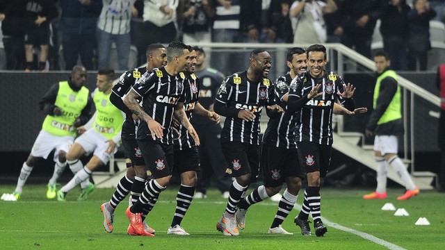 ENQUETE: O Corinthians já pode ser considerado campeão Brasileiro ? Entre e vote na enquete