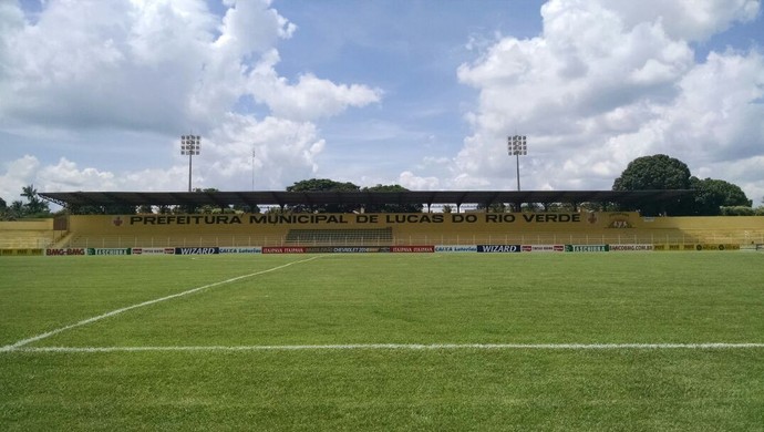 Estádio Passo das Emas Lucas do Rio Verde (Foto: Juscelino Filho)