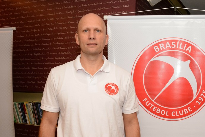 Omar Feitosa técnico Brasília (Foto: Ricardo Botelho / Ponto Marketing Esportivo)