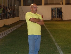 Neto Maradona, treinador do Nacional de Patos (Foto: Lucas Barros / Globoesporte.com/pb)