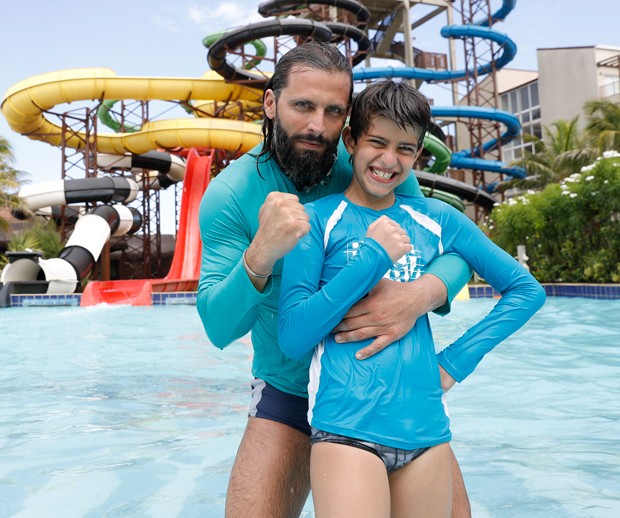 Henri Castelli com o filho, Lucas (Foto: Felipe Panfili/Divulgação)
