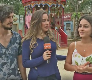 Gabriel Leone e Giullia Buscacio comentam cenas de 'Velho Chico' (Foto: TV Globo)