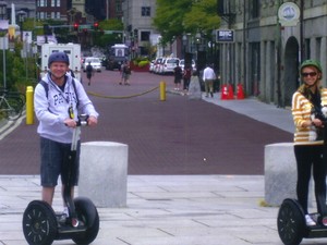 Leitor também fez um passeio de segway, uma espécie de patinete motorizado, pelas ruas e pontos turísticos de Boston, nos EUA (Foto: Leandro Daniel Huff/VC no G1)