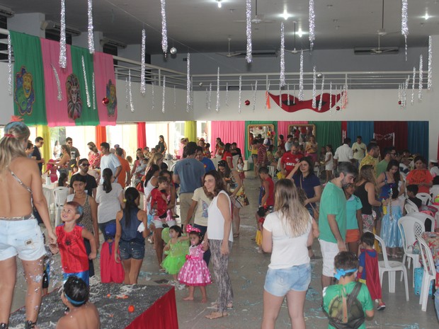 G Matin Do Iate Clube Re Ne Fam Lias E Anima Crian Ada Em Teresina