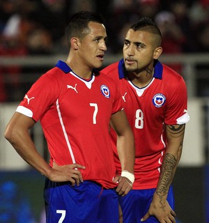 Alexis Sánchez e Arturo Vidal, seleção do Chile (Foto: AP)