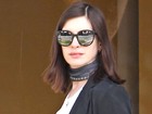 Anne Hathaway aparece com barriguinha de grávida em evidência