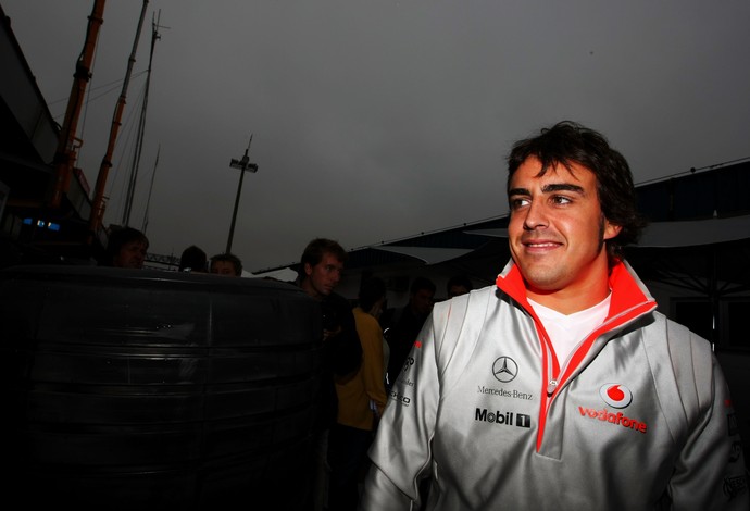 Fernando Alonso teve uma rápida e turbulenta passagem pela McLaren em 2007 (Foto: Getty Images)