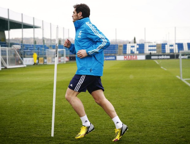 Iker Casillas treino Real Madrid (Foto: Reprodução / Facebook)