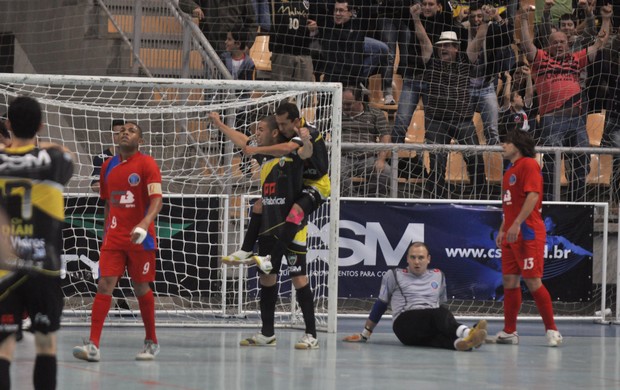 Jaraguá vence o São Caetano pela Liga Futsal (Foto: Divulgação)