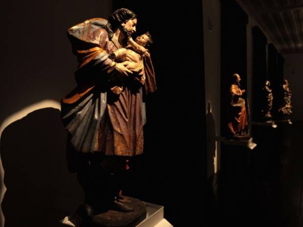 Esculturas que irão integrar acervo do Museu de Arte Sacra são imagens de Nossa Senhora da Conceição e Nossa Senhora do Rosário, ambas do século XVIII. (Foto: Divulgação/Agência Pará)