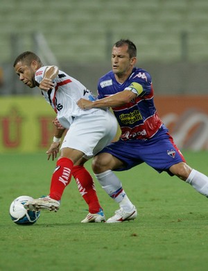 Tricolor permaneceu no ataque durante boa parte da partida, sendo coroado nos minutos finais (Foto: Bruno Gomes/ Agência Diário)