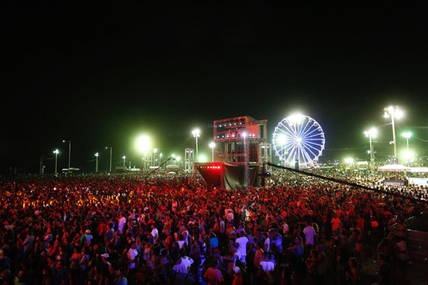 Público do primeiro dia do Festival da Virada de Salvador (Foto: Ricardo Cardoso e Icaro Cerqueira) Público do primeiro dia do Festival da Virada de Salvador (Foto: Ricardo Cardoso e Icaro Cerqueira)