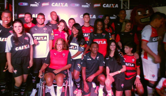 Apresentação de uniforme Vitória (Foto: Thiago Pereira) Apresentação de uniforme Vitória (Foto: Thiago Pereira)