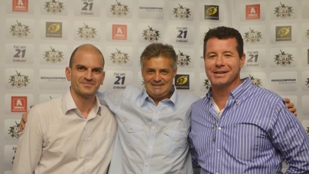 Assed, Zé Mário e Barizza, dirigentes do Botafogo-SP (Foto: Rafael Martinez / BFC)
