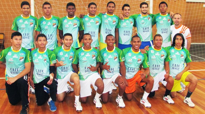 Equipe de handebol do CAIC no Brasileiro Juvenil 2014 (Foto: Arquivo Pessoal / Giuliano Ramos)